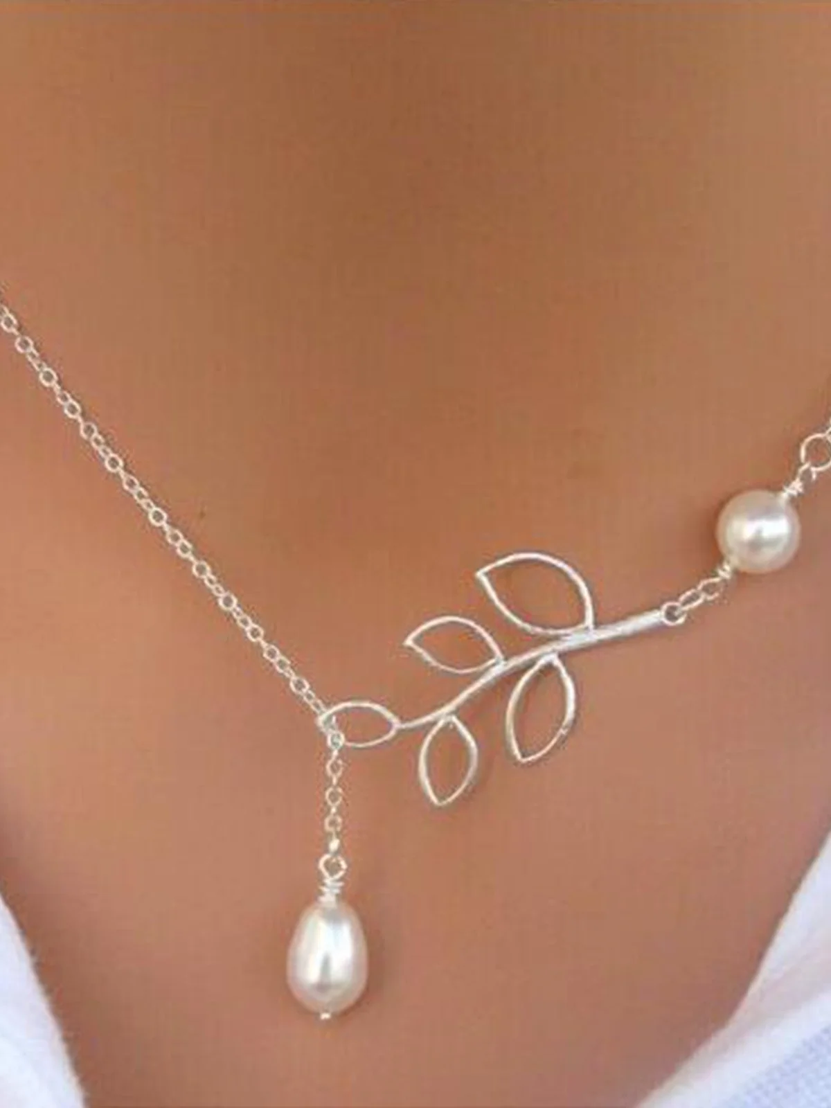 New Chic Fashion Vintage Leaf Pearl Necklace