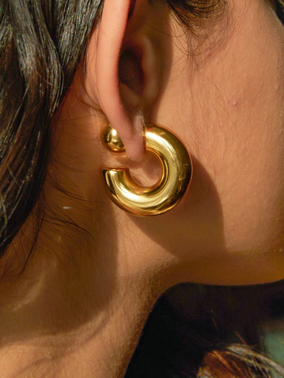 16k Gold Stainless Steel Front And Rear C-shaped Earrings Unique Design High-end Niche Titanium Steel Earrings