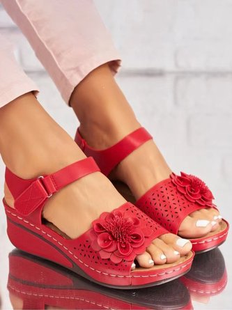 Retro casual three-dimensional flower hollow breathable wedge sandals