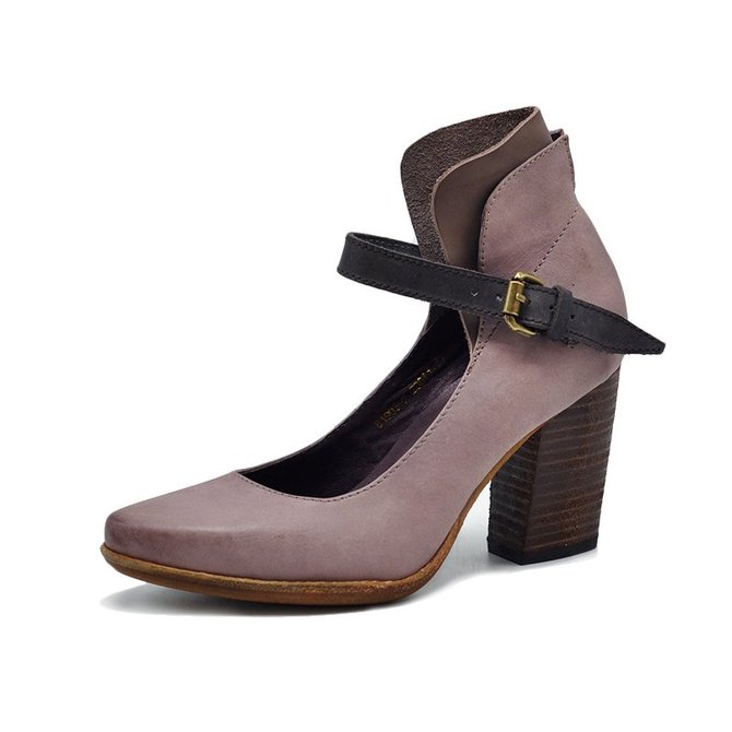 chunky heel buckle shoes