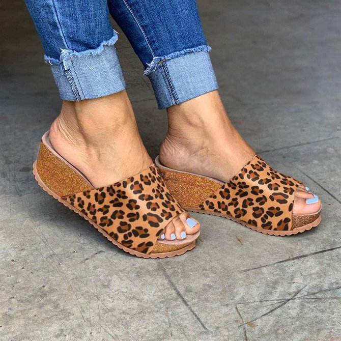 Women Fashion Style Peep Toe Slip-On Wedges Sandals