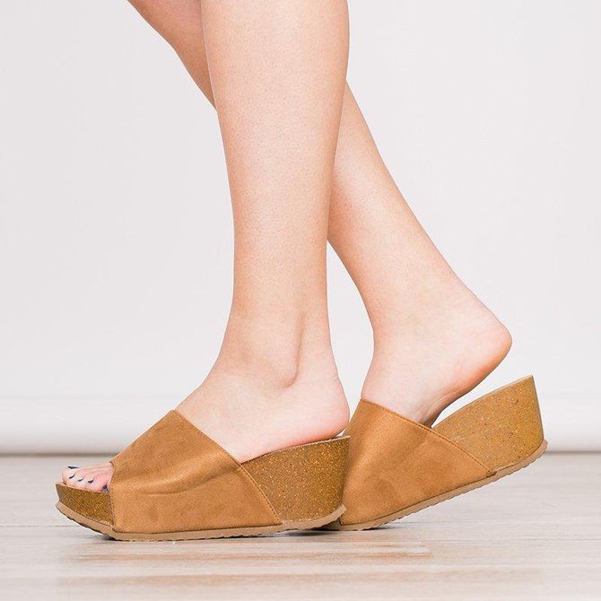 Women Fashion Style Peep Toe Slip-On Wedges Sandals