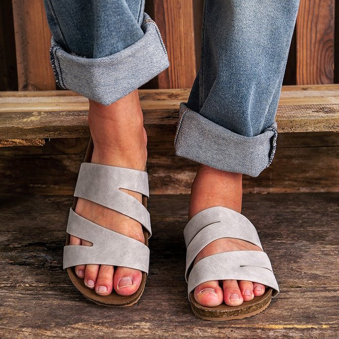 Pi Clue Artificial Leather Block Heel Slipper