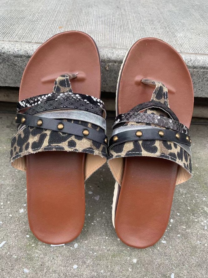 Snakeskin Colorblock Rivet Decor Multi Strap Casual Flip Flops