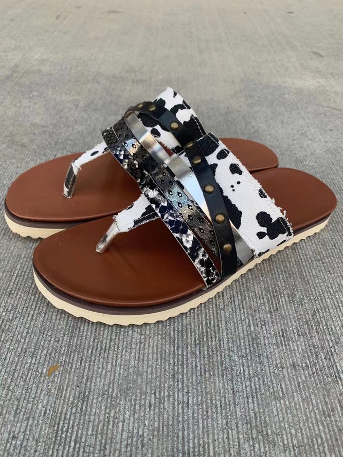 Snakeskin Colorblock Rivet Decor Multi Strap Casual Flip Flops
