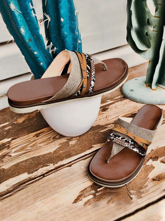 Snakeskin Colorblock Rivet Decor Multi Strap Casual Flip Flops